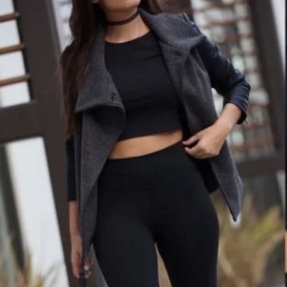 Fabletics Milano Coat Grey Black Faux Leather Sleeve Wrap Jacket size Small - Picture 3 of 10